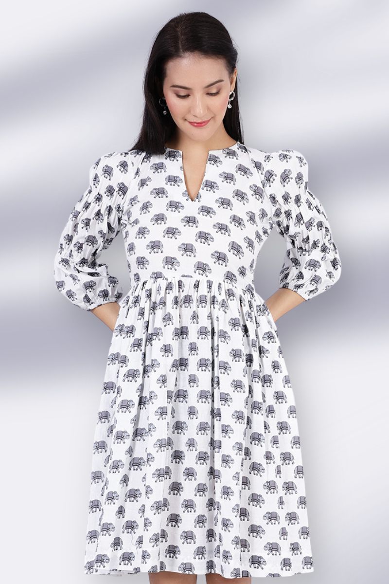 Robe mi-longue blanche Bagru