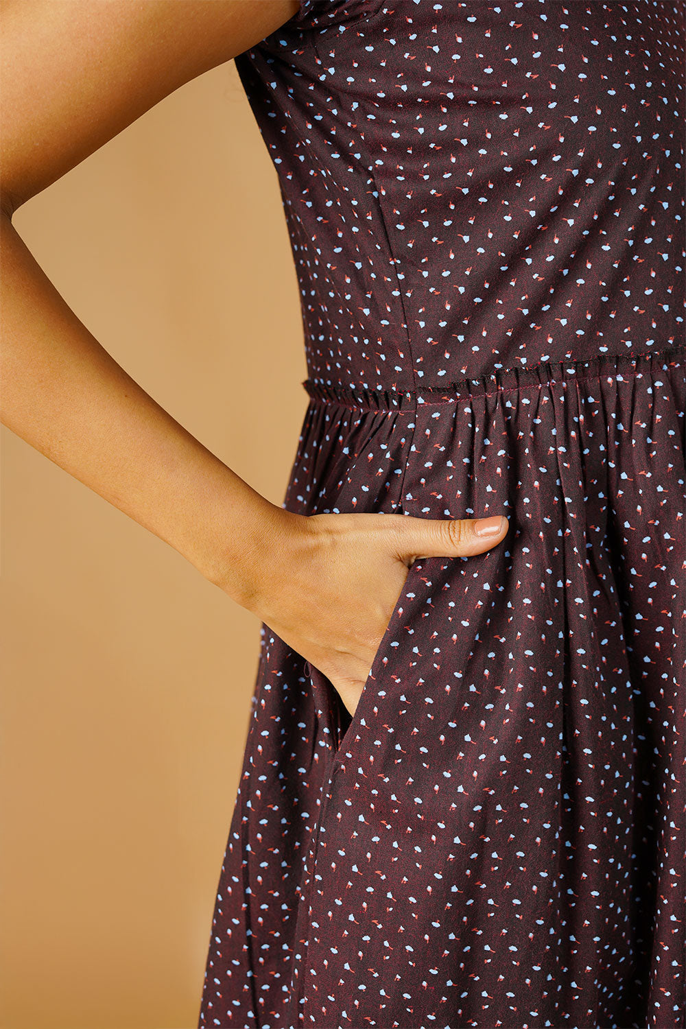 Vestido de midi de algodón de algodón premium