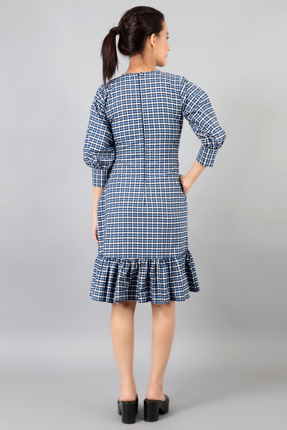 Robe mi-longue en coton bleu