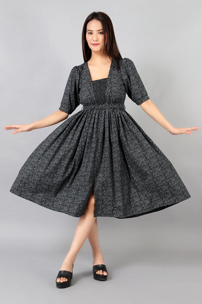 Robe mi-longue noire en coton