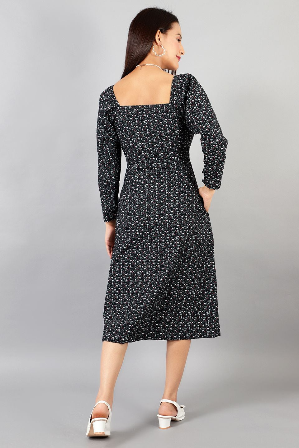 Robe mi-longue noire en coton