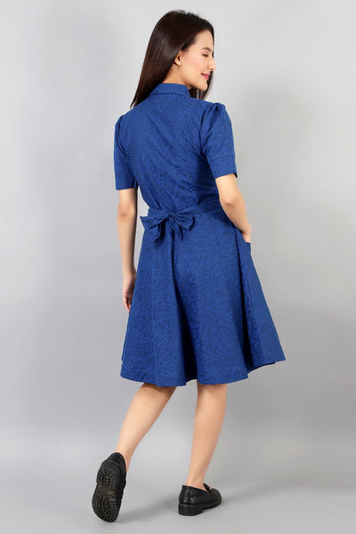 Mini-robe bleue en coton et lin